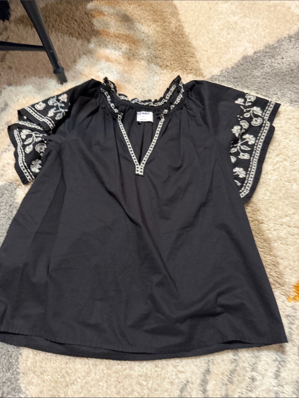 Old Navy Black Short Sleeve Embroidered Peasant Top
